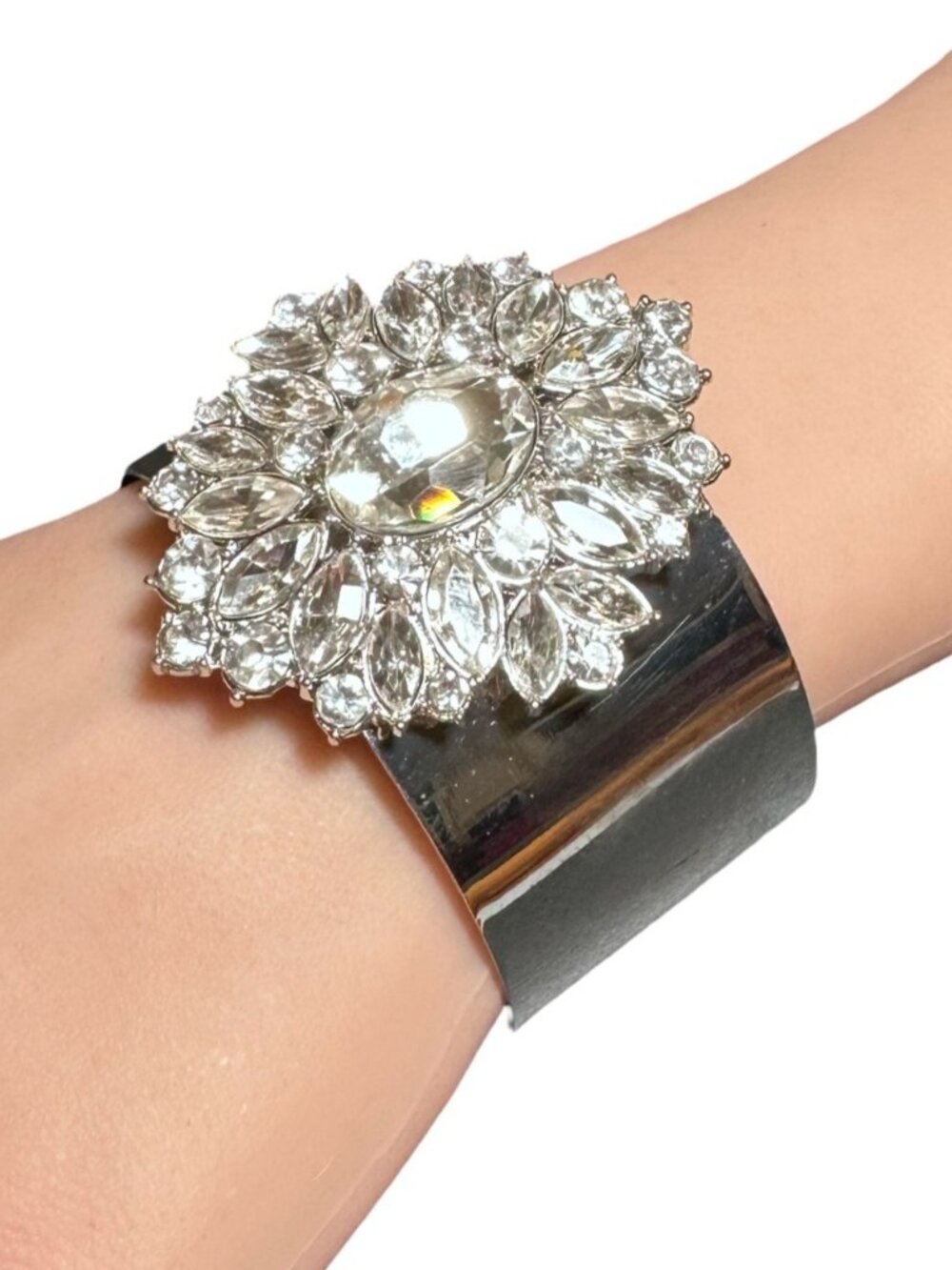 Crystal-Embellished Silver Cuff Bracelet With Floral Design And Adjustable Fit